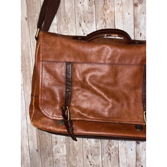 Men's Fossil Brown Leather Satchel Messenger Computer Laptop Bag Buckle Closure - Picture 3 of 16